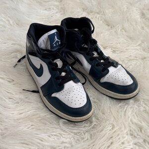 Nike Air Kids Black and White